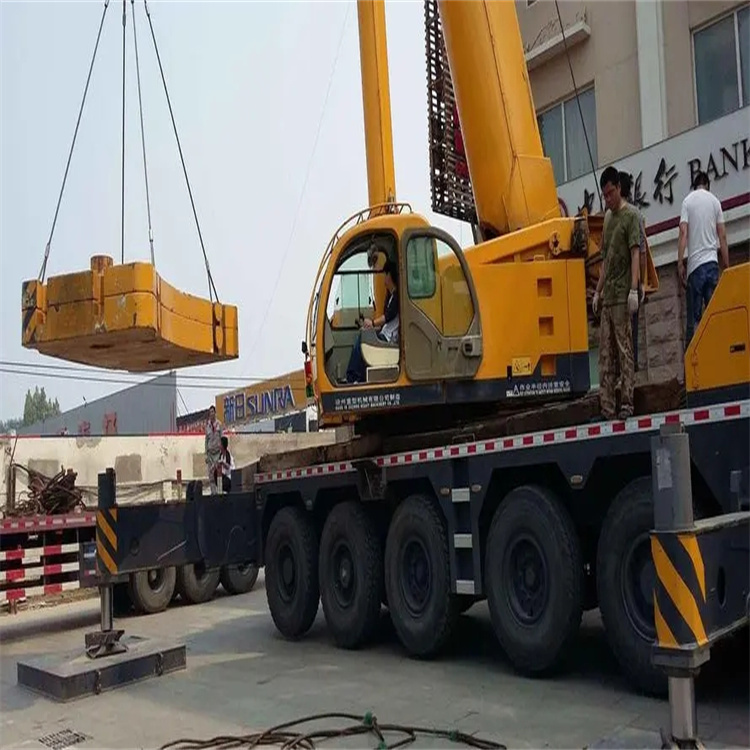 叠彩当地吊车出租|机器吊装|75吨|工厂搬迁服务